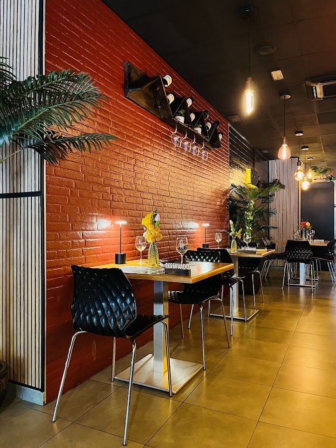 Floripa restaurante asador brasileño 37 cortes premium importados, cocción increíble a la brasa de encina, Maduración propia